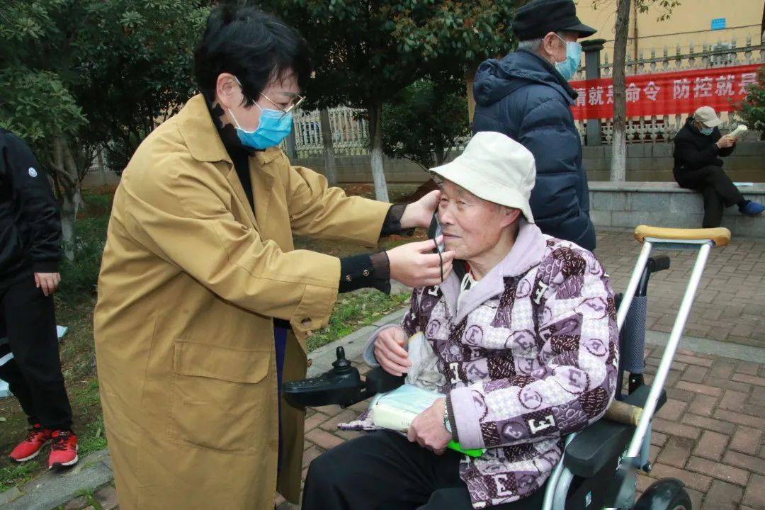 雷锋站长独家心水助你轻松掌握市场分析,雷锋站长独家心水_云端版47.665