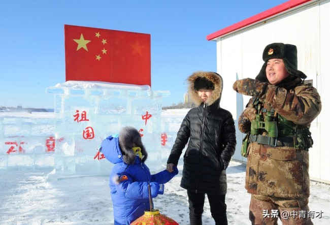 惊！爸爸接娃竟遭无情过滤，儿子一句话让全网泪崩！